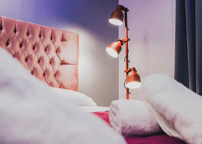 Aphrodite Suite By Zeussuites
